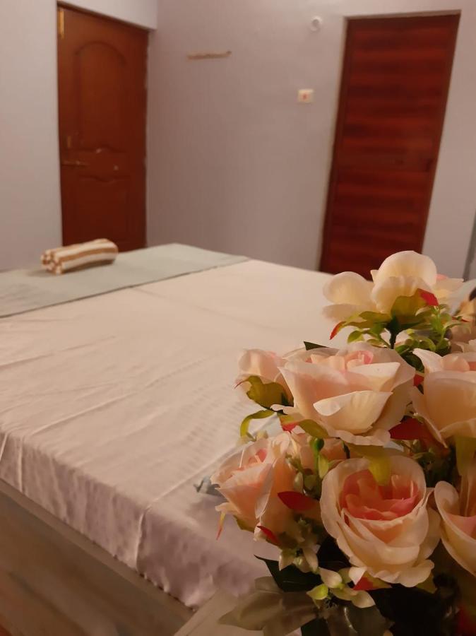 Paarijaat Homestay & Guesthouse Ayodhya エクステリア 写真